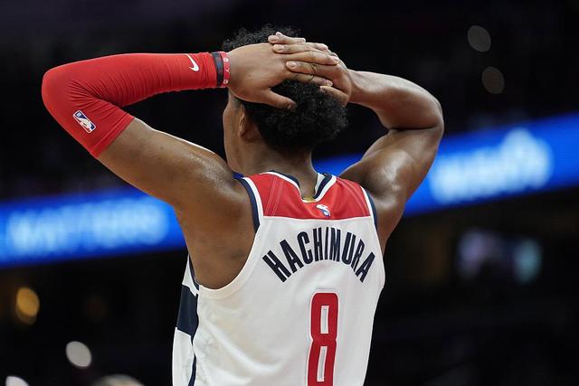 赵继伟：高对抗下保持命中率 我们现在做不到